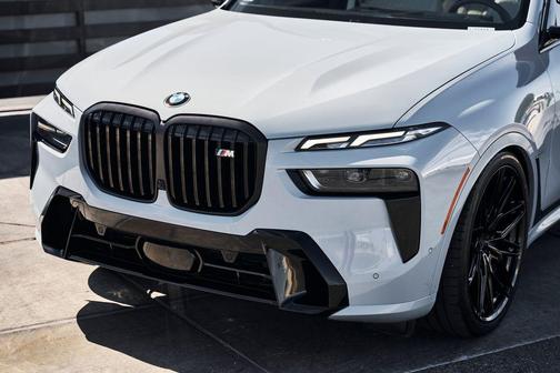 Gray Metallic 2024 BMW X7 M60i