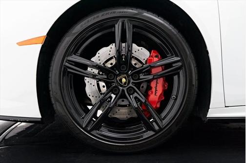 2020 Lamborghini Huracan EVO Base