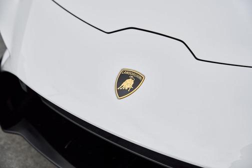 2020 Lamborghini Huracan EVO Base