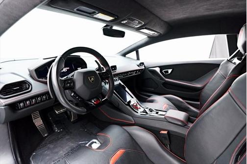 2020 Lamborghini Huracan EVO Base