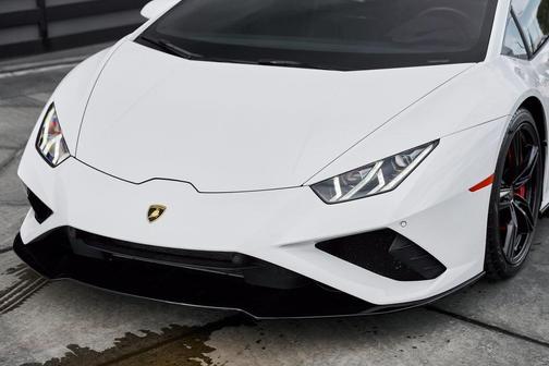 2020 Lamborghini Huracan EVO Base