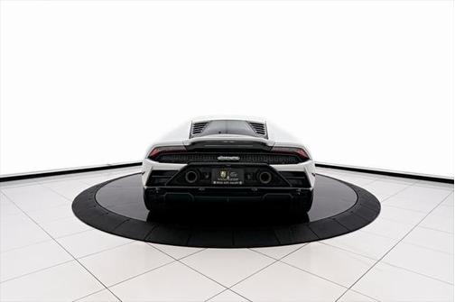 2020 Lamborghini Huracan EVO Base