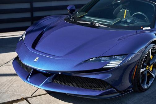 Blu Tour De France Metallic 2023 Ferrari SF90 Stradale Base