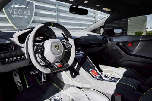 2024 Lamborghini Huracan Sterrato Base