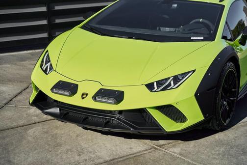 2024 Lamborghini Huracan Sterrato Base