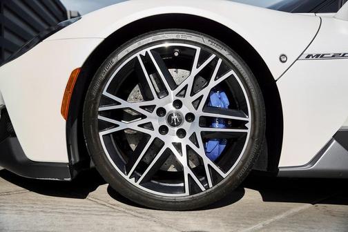 2023 Maserati MC20 Cielo