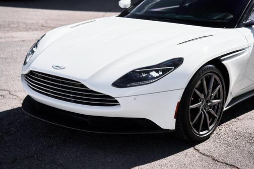 2019 Aston Martin DB11 Base