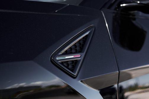 2021 Lamborghini Urus Graphite Capsule
