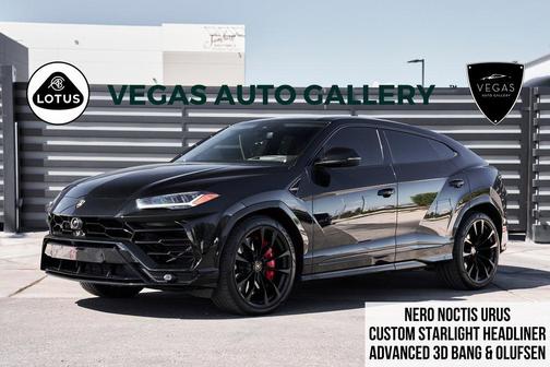 2021 Lamborghini Urus Graphite Capsule