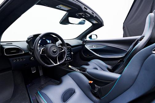 2025 McLaren Artura TechLux