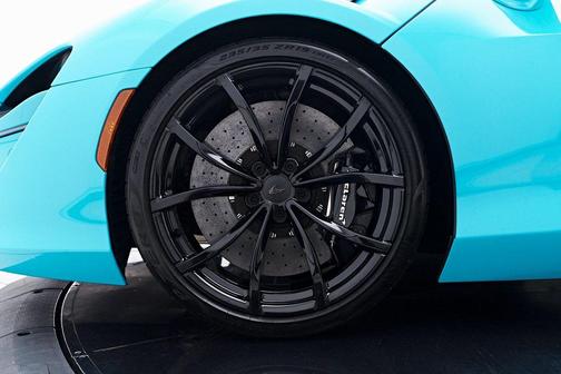 2025 McLaren Artura TechLux