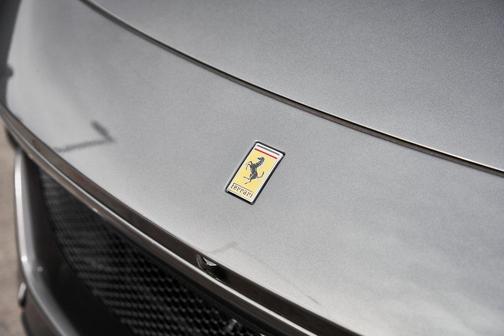 2025 Ferrari Purosangue Base