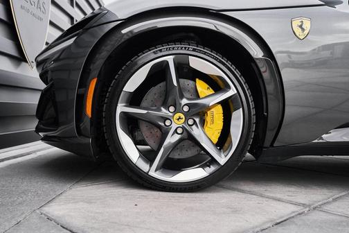 2025 Ferrari Purosangue Base