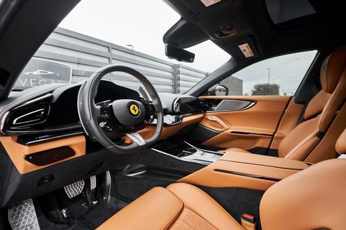 2025 Ferrari Purosangue Base