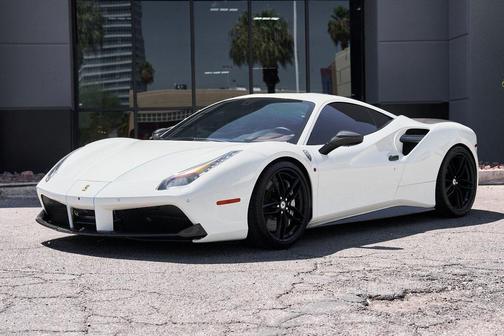 2017 Ferrari 488 GTB Base