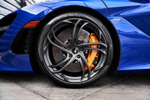 Aurora Blue 2024 McLaren 750S Coupe