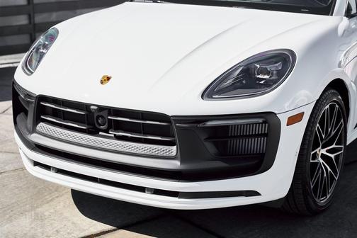 2025 Porsche Macan GTS