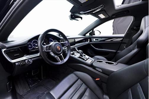 2018 Porsche Panamera E-Hybrid 4