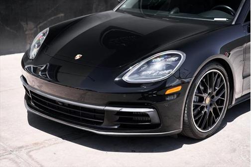 2018 Porsche Panamera E-Hybrid 4