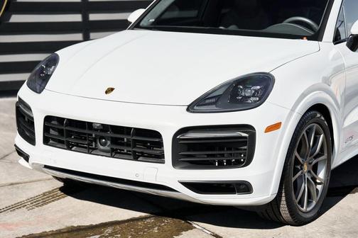 2021 Porsche Cayenne GTS