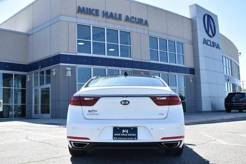 2017 Kia Cadenza Limited