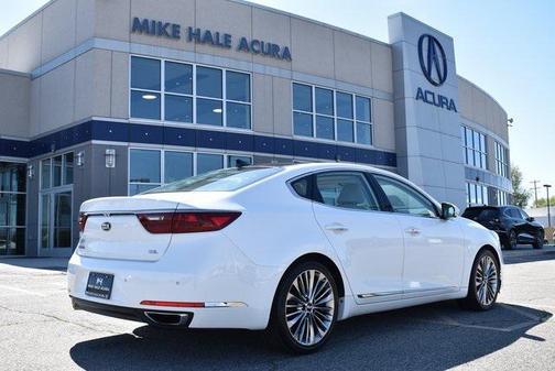 2017 Kia Cadenza Limited