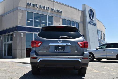 2019 Nissan Pathfinder SV