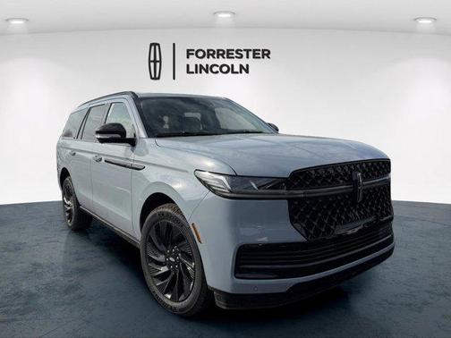 Gray Mist Metallic Tri-Coat 2026 Lincoln Navigator Reserve