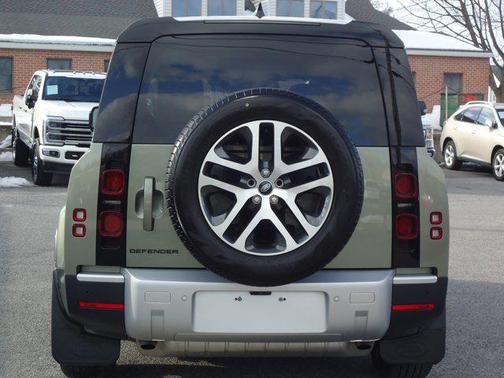 2024 Land Rover Defender 130 P300 S