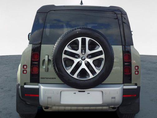 2024 Land Rover Defender 130 P300 S