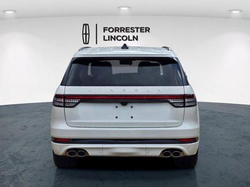 Pristine White Metallic Tri-Coat 2026 Lincoln Aviator Reserve AWD