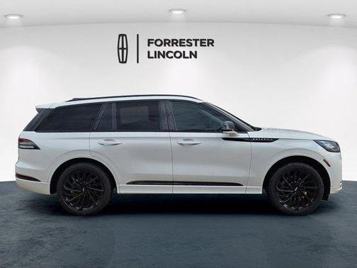 Pristine White Metallic Tri-Coat 2026 Lincoln Aviator Reserve AWD