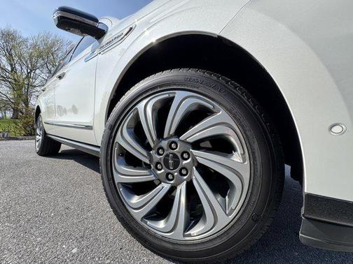 2024 Lincoln Navigator Premiere