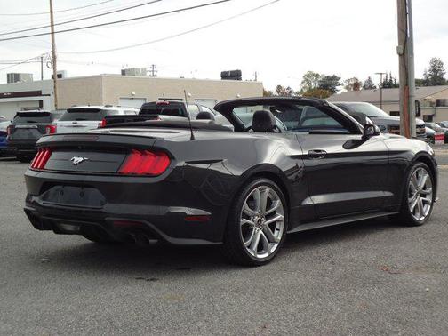 2022 Ford Mustang EcoBoost Premium