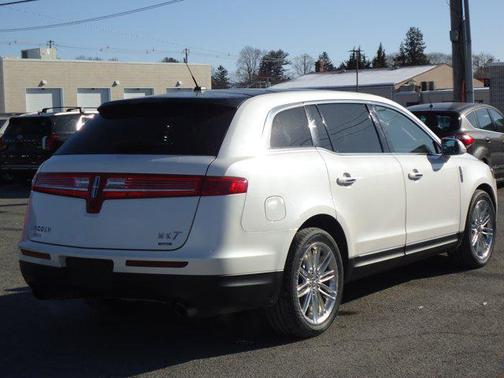 2016 Lincoln MKT EcoBoost