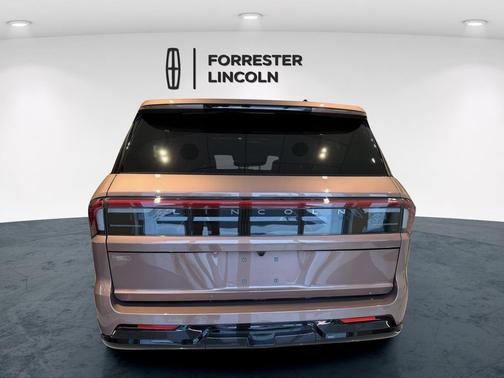 Sunrise Copper Metallic Pearlcoat 2025 Lincoln Navigator Black Label