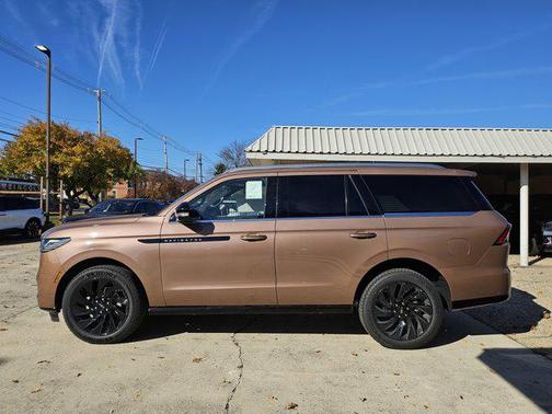 2025 Lincoln Navigator Black Label