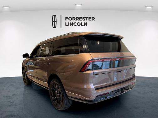 Sunrise Copper Metallic Pearlcoat 2025 Lincoln Navigator Black Label