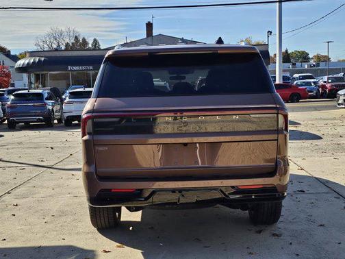 2025 Lincoln Navigator Black Label