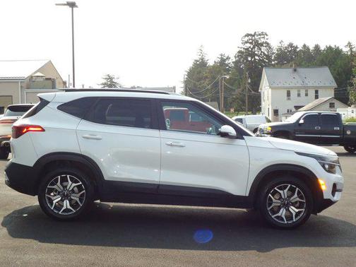 2023 Kia Seltos EX