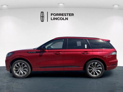 Red Carpet Metallic Tinted Clearcoat 2026 Lincoln Aviator Premiere