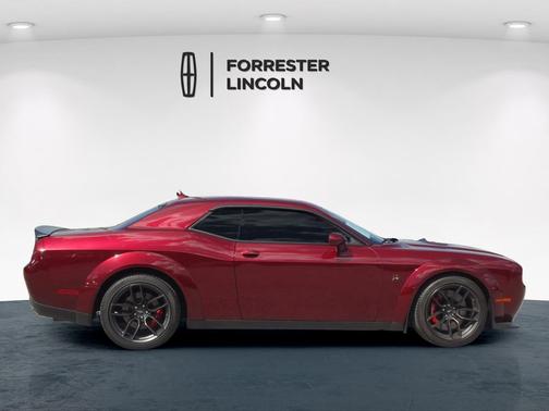 Octane Red Pearlcoat 2022 Dodge Challenger R/T Scat Pack Widebody