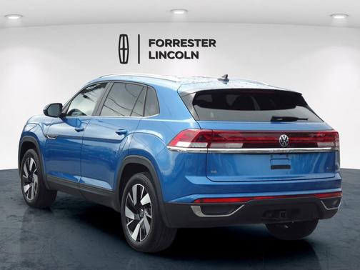 Kingfisher Blue Metallic 2024 Volkswagen Atlas Cross Sport 2.0T SE w/Technology 4MOTION
