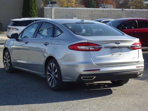 2020 Ford Fusion SE
