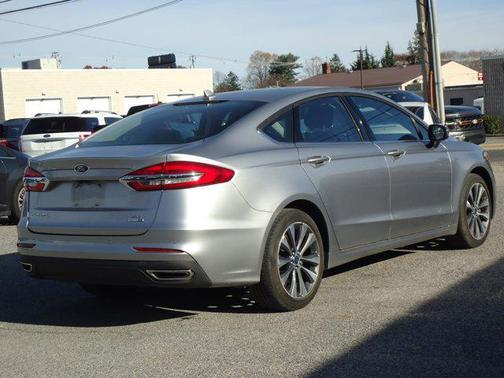 2020 Ford Fusion SE