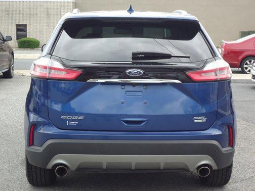 Blue Metallic 2020 Ford Edge SEL