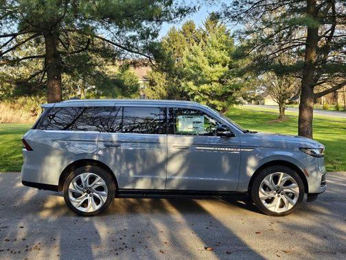 2025 Lincoln Navigator Reserve