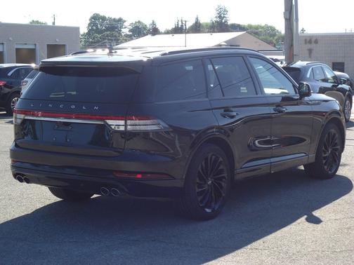Infinite Black Metallic Clearcoat 2024 Lincoln Aviator Reserve AWD