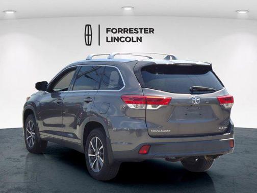 Predawn Gray Mica 2017 Toyota Highlander XLE