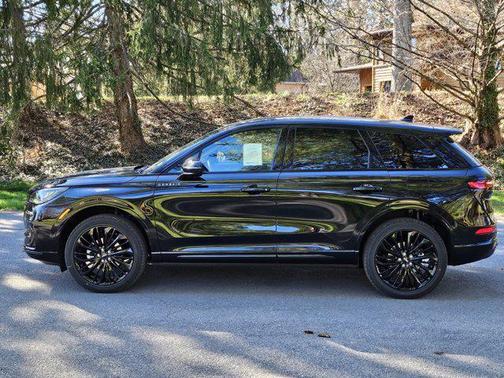 2025 Lincoln Corsair Premiere